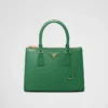 Bolso mediano de piel de cocodrilo Prada Galleria Bolso mediano de piel de cocodrilo Prada Galleria