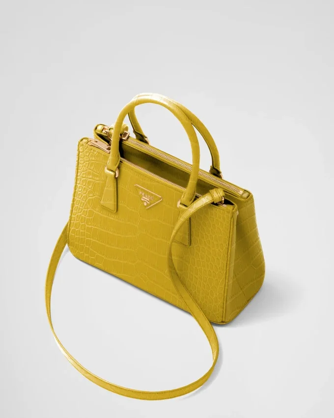 Bolso mediano de piel de cocodrilo Prada Galleria Bolso mediano de piel de cocodrilo Prada Galleria