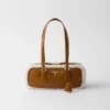 Bolso mediano de piel de oveja con dos asas Bolso mediano de piel de oveja con dos asas