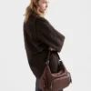 Bolso mediano de piel lavada