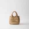 Bolso mini acolchado de Re-Nylon con lazo Bolso mini acolchado de Re-Nylon con lazo
