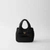 Bolso mini acolchado de Re-Nylon con lazo Bolso mini acolchado de Re-Nylon con lazo