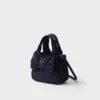 Bolso mini acolchado de Re-Nylon con lazo Bolso mini acolchado de Re-Nylon con lazo