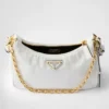 Bolso mini de charol Naplak de Prada Re-Edition Bolso mini de charol Naplak de Prada Re-Edition