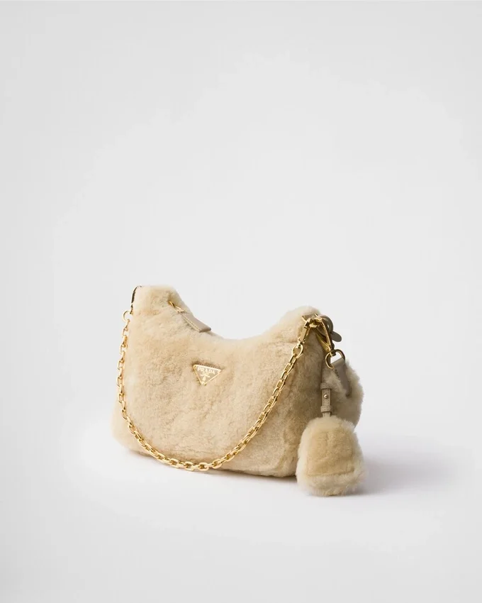 Bolso mini de piel de oveja Prada Re-Edition Bolso mini de piel de oveja Prada Re-Edition