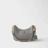 Bolso mini de piel Saffiano Prada Re-Edition Bolso mini de piel Saffiano Prada Re-Edition