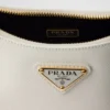 Bolso mini de piel Saffiano Prada Re-Edition Bolso mini de piel Saffiano Prada Re-Edition