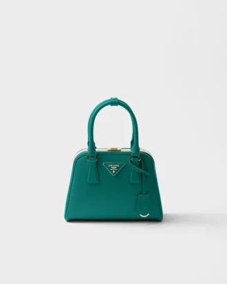 Bolso mini piramidal de piel Saffiano de Prada