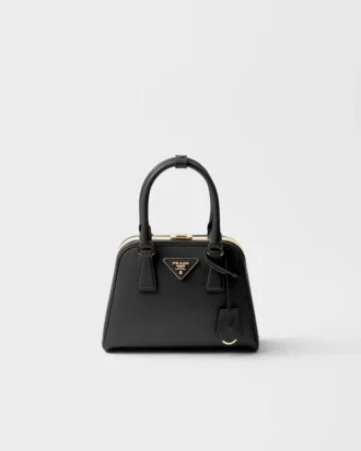 Bolso mini piramidal de piel Saffiano de Prada
