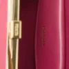 Bolso mini piramidal de piel Saffiano de Prada Bolso mini piramidal de piel Saffiano de Prada