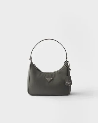 Bolso mini Prada Re-Edition 2005 de Re-Nylon y Saffiano