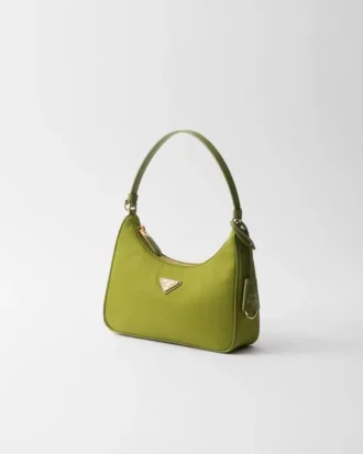 Bolso mini Prada Re-Edition 2005 de Re-Nylon y Saffiano