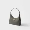 Bolso mini Prada Re-Edition 2005 de Re-Nylon y Saffiano Bolso mini Prada Re-Edition 2005 de Re-Nylon y Saffiano