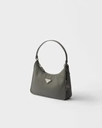 Bolso mini Prada Re-Edition 2005 de Re-Nylon y Saffiano