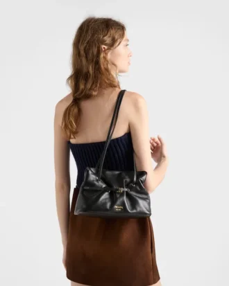 Bolso pequeño Dada de Prada en piel napa