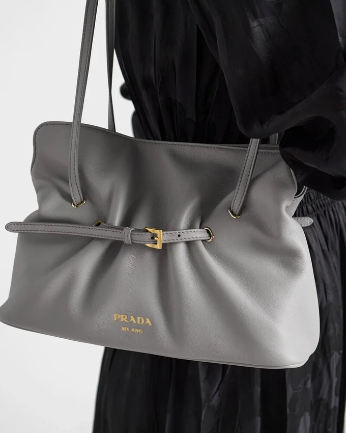Bolso pequeño Dada de Prada en piel napa Bolso pequeño Dada de Prada en piel napa