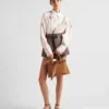 Bolso pequeño de piel con hebilla y correa de Prada Bolso pequeño de piel con hebilla y correa de Prada