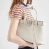 Bolso pequeño de piel con hebilla y correa de Prada Bolso pequeño de piel con hebilla y correa de Prada