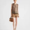 Bolso pequeño de piel con hebilla y doble correa de Prada Bolso pequeño de piel con hebilla y doble correa de Prada