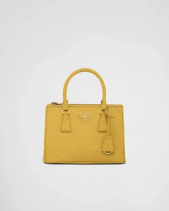 Bolso pequeño de piel de avestruz Prada Galleria