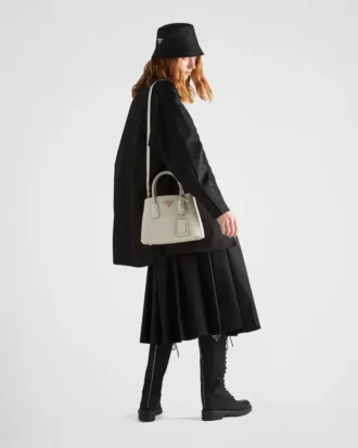 Bolso pequeño doble de piel Saffiano de Prada Double