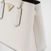 Bolso pequeño doble de piel Saffiano de Prada Double Bolso pequeño doble de piel Saffiano de Prada Double
