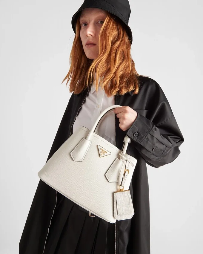 Bolso pequeño doble de piel Saffiano de Prada Double Bolso pequeño doble de piel Saffiano de Prada Double
