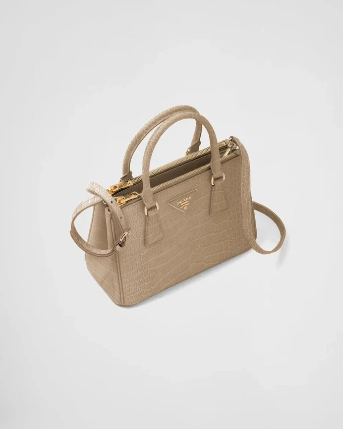 Bolso pequeño Prada Galleria de piel de cocodrilo Bolso pequeño Prada Galleria de piel de cocodrilo