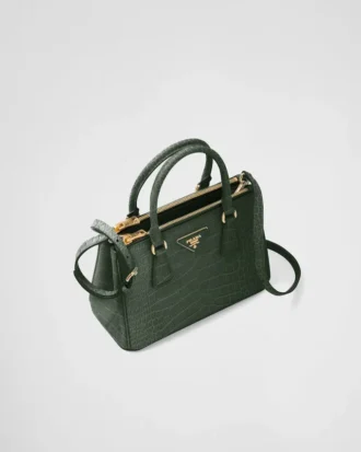 Bolso pequeño Prada Galleria de piel de cocodrilo Bolso pequeño Prada Galleria de piel de cocodrilo