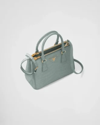 Bolso pequeño Prada Galleria de piel de cocodrilo Bolso pequeño Prada Galleria de piel de cocodrilo