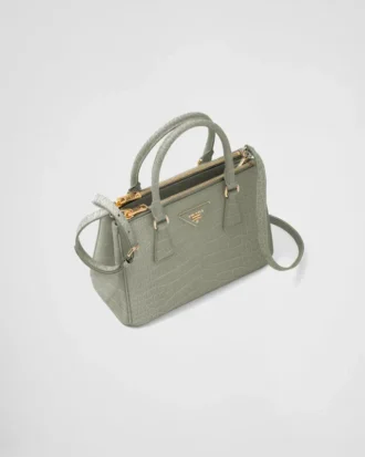 Bolso pequeño Prada Galleria de piel de cocodrilo Bolso pequeño Prada Galleria de piel de cocodrilo