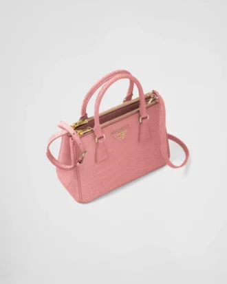 Bolso pequeño Prada Galleria de piel de cocodrilo Bolso pequeño Prada Galleria de piel de cocodrilo