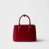 Bolso pequeño Prada Galleria de piel Saffiano charolada Bolso pequeño Prada Galleria de piel Saffiano charolada