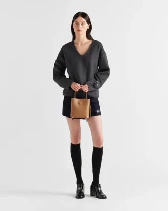 Bolso pequeño Prada Panier de piel Saffiano