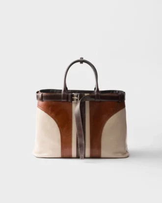Bolso Prada de cuero envejecido con hebilla y cinturón