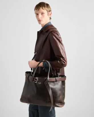 Bolso Prada de napa con hebilla y cinturón