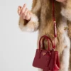 Bolso Prada Galleria Mini Saffiano en charol Bolso Prada Galleria Mini Saffiano en charol