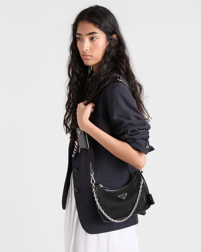 Bolso Prada Re-Edition 2005 de malla y piel cepillada Bolso Prada Re-Edition 2005 de malla y piel cepillada