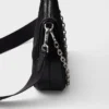 Bolso Prada Re-Edition 2005 de malla y piel cepillada Bolso Prada Re-Edition 2005 de malla y piel cepillada