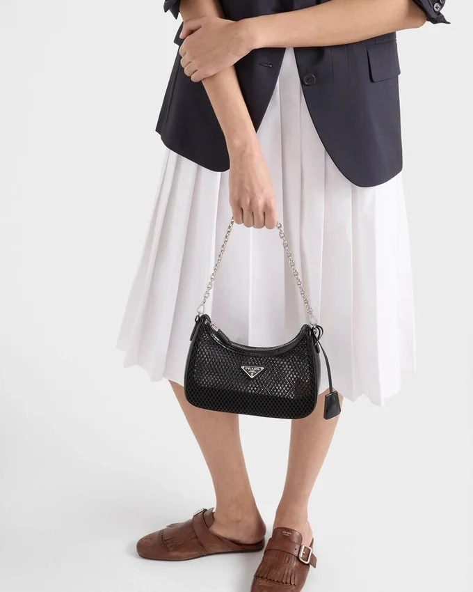 Bolso Prada Re-Edition 2005 de malla y piel cepillada Bolso Prada Re-Edition 2005 de malla y piel cepillada