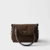 Bolso Prada Traveller mediano acolchado de Re-Nylon Bolso Prada Traveller mediano acolchado de Re-Nylon