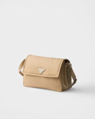 Bolso Prada Traveller mediano acolchado de Re-Nylon