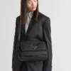 Bolso Prada Traveller mediano acolchado de Re-Nylon Bolso Prada Traveller mediano acolchado de Re-Nylon