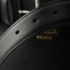 Bolso tipo cubo de piel con hebilla y cinturón de Prada Bolso tipo cubo de piel con hebilla y cinturón de Prada
