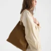 Bolso tipo cubo grande Prada Mariner de Re-Nylon