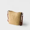 Bolso tipo cubo pequeño de ganchillo y cuero Bolso tipo cubo pequeño de ganchillo y cuero
