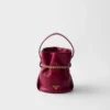 Bolso tipo cubo Prada Petit Sac Noir Mini de piel napa Bolso tipo cubo Prada Petit Sac Noir Mini de piel napa