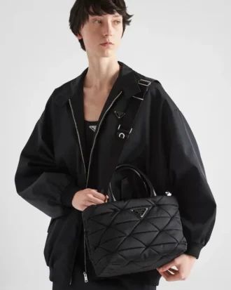 Bolso tote acolchado pequeño de Re-Nylon