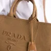 Bolso tote extragrande de lona de algodón Prada Jardiniare Bolso tote extragrande de lona de algodón Prada Jardiniare