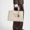 Bolso tote extragrande de mezcla de lino Prada Jardiniare Bolso tote extragrande de mezcla de lino Prada Jardiniare